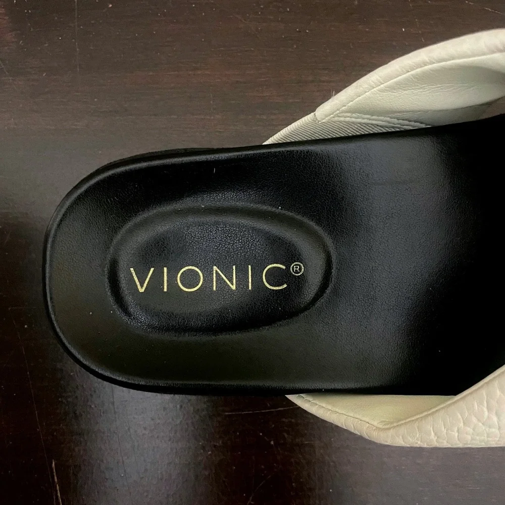 Vionic Vesta White Pebbled Leather Crisscross Platform Slide Sandals‎ Women 8
